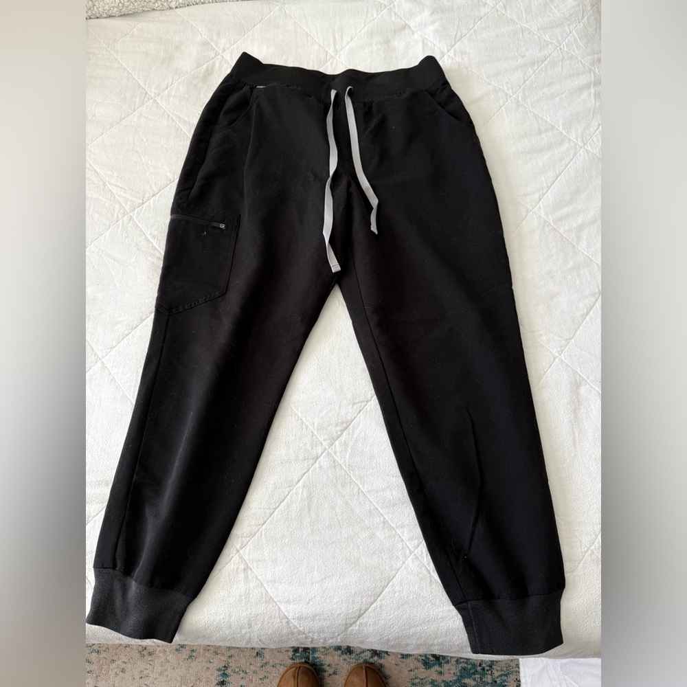 Figs Zamora- Black